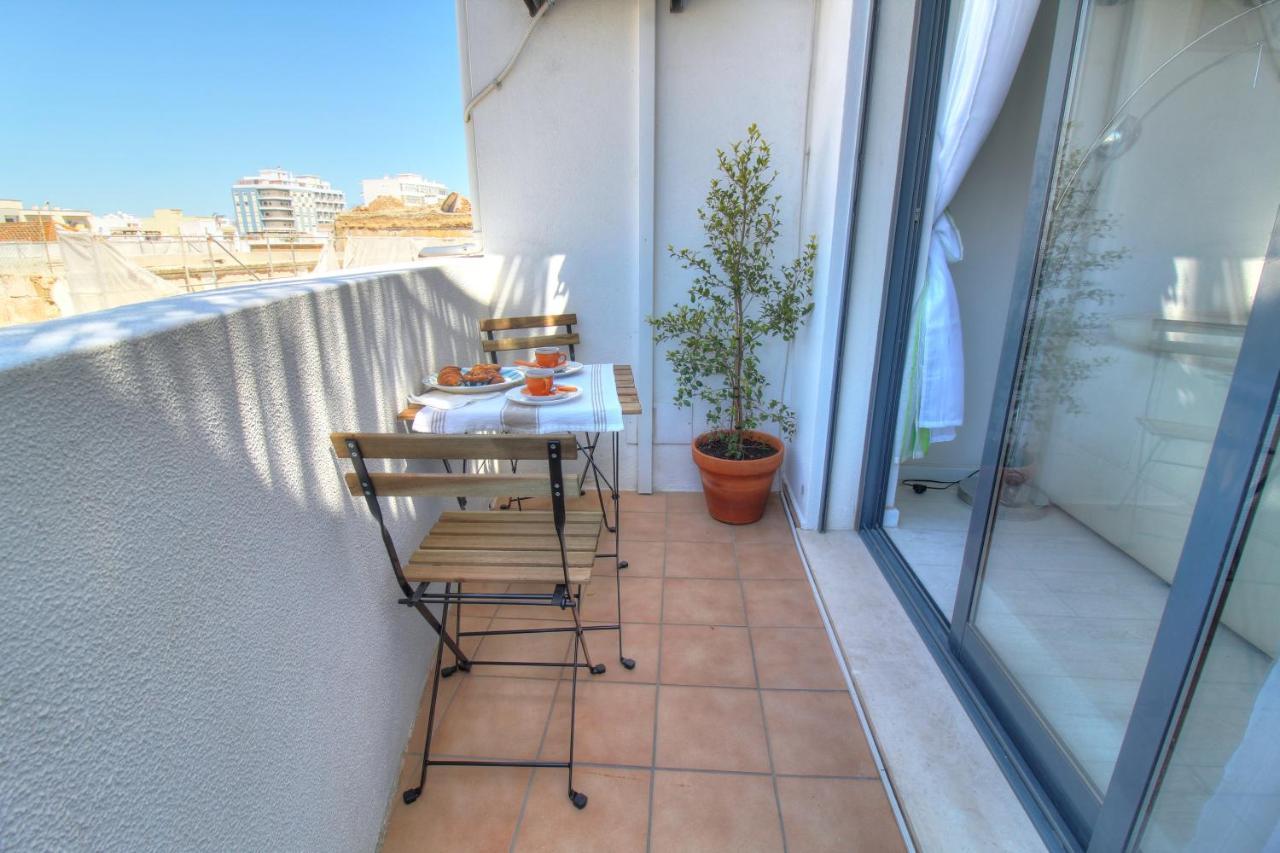 Apartamento Center Location, Ac, Swimming Pool, And Parking Olhão Exterior foto