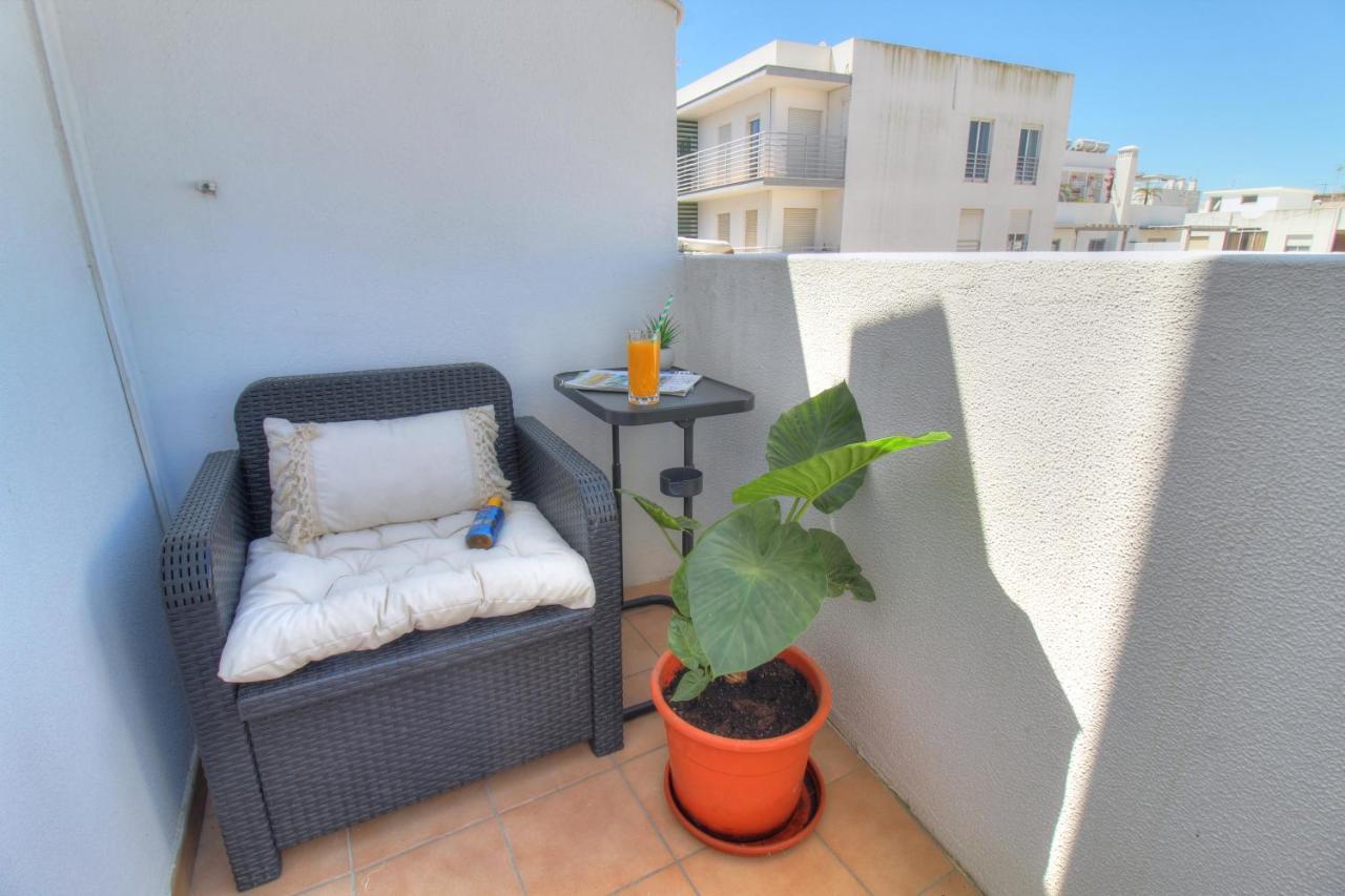Apartamento Center Location, Ac, Swimming Pool, And Parking Olhão Exterior foto